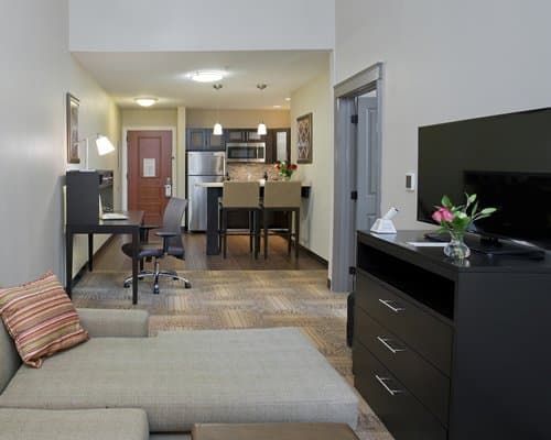 Staybridge Suites Baltimore Inner Harbor – photo 2