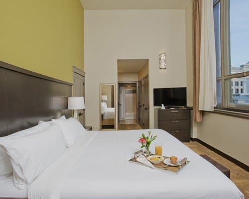 Staybridge Suites Baltimore Inner Harbor – photo 16